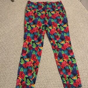 Soft Surroundings Navy Floral Hibiscus Leggings with Green Leaves